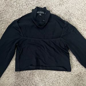 motel small black, long sleeve top
